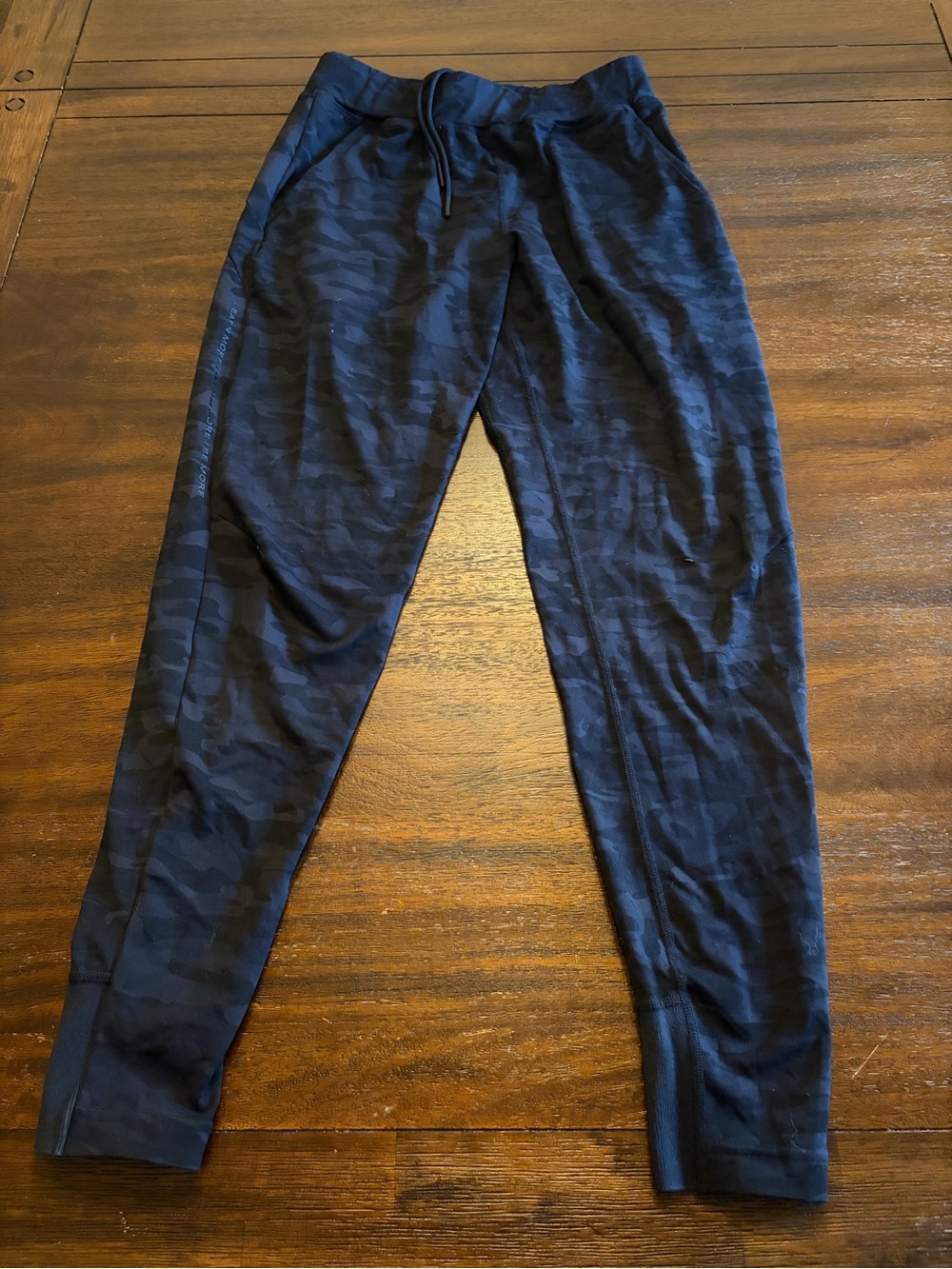 Alphalete Women’s S Black Blue Camo Leggings Dream More Be More Pocket Athletic
